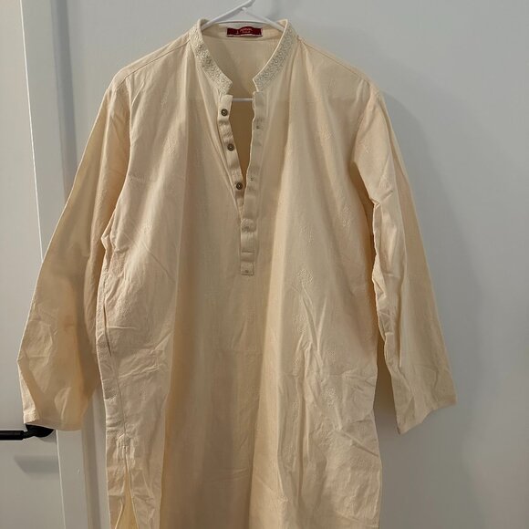 2 Kurtas, 1 Vest, 1 Veshti, 1 White Pants - Picture 2 of 8